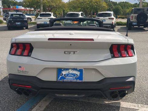New 2026 Ford Mustang GT Premium w/ GT Performance Package RWD image 6