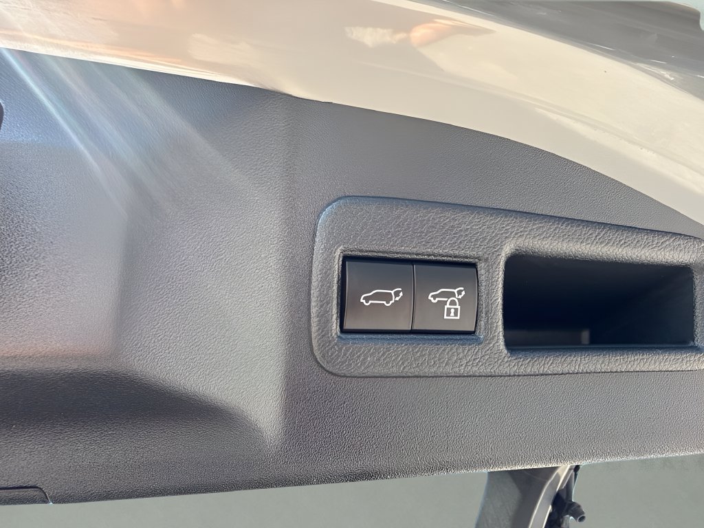 Used 2023 Subaru Solterra AWD image 27