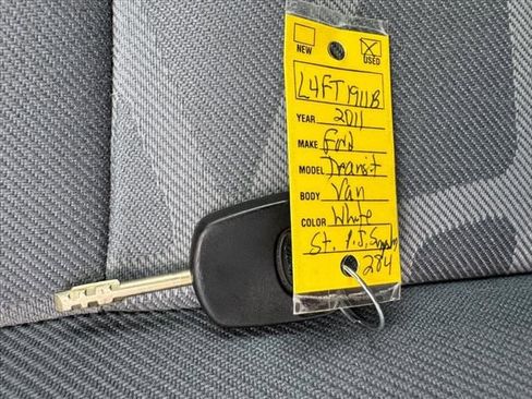Used 2011 Ford Transit Connect XL image 8