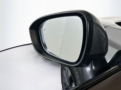 Used 2021 Nissan Rogue SV w/ Premium Package FWD image 16