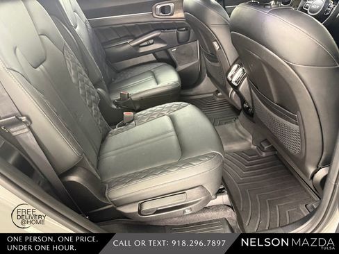 Used 2022 Kia Sorento SX Prestige AWD/4WD image 48