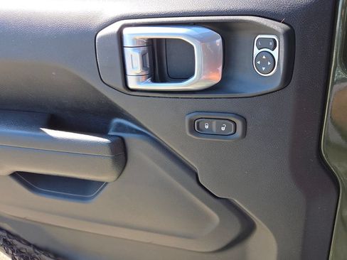 Used 2022 Jeep Gladiator Sport AWD/4WD image 29