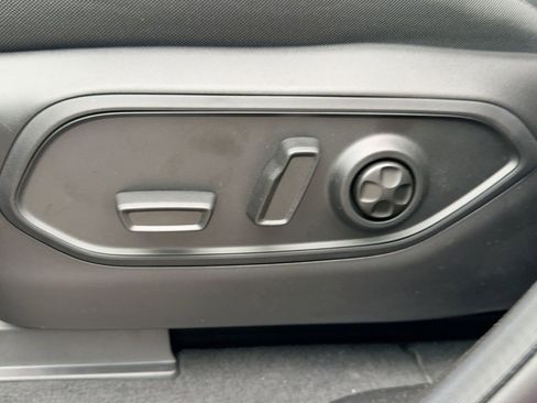 New 2025 Jeep Grand Cherokee Laredo X image 13