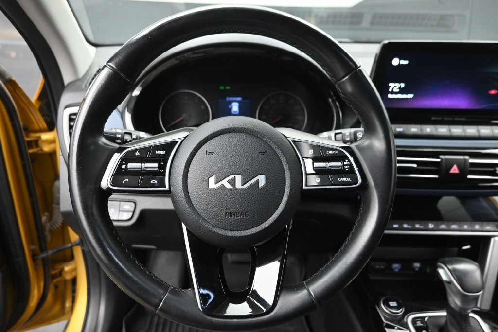 Used 2022 Kia Seltos S FWD image 17