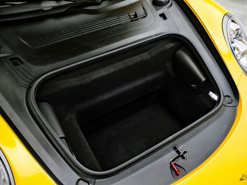 Used 2018 Porsche 911 Turbo S image 99