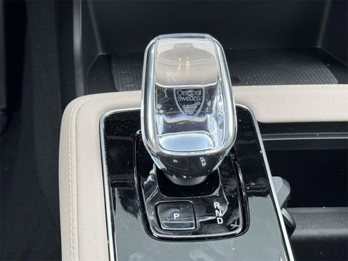 New 2026 Volvo XC90 B6 Plus w/ Protection Package Premier image 6