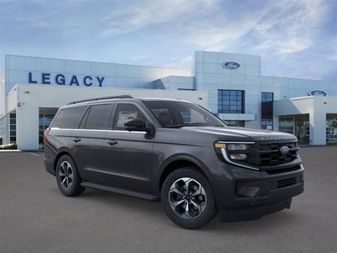 New 2026 Ford Expedition Active image 7