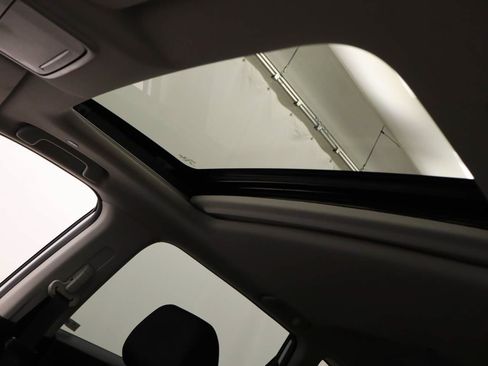 Used 2025 Honda CR-V EX image 19