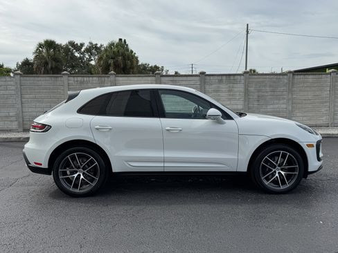 New 2026 Porsche Macan image 7