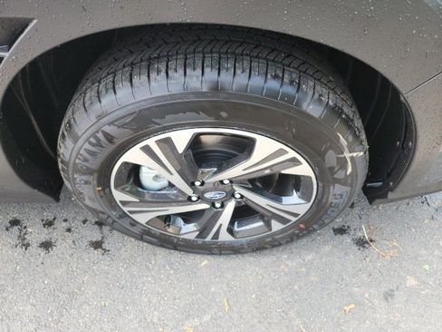 Used 2025 Subaru Crosstrek 2.0i Premium image 23