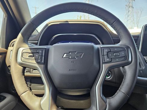 Used 2023 Chevrolet Tahoe Z71 w/ Luxury Package image 12