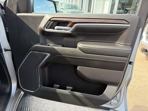 Used 2024 GMC Sierra 1500 Elevation RWD image 17
