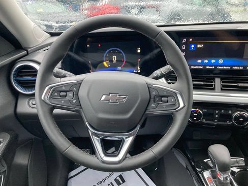 New 2026 Chevrolet Trax LT w/ Driver Confidence Package FWD image 6