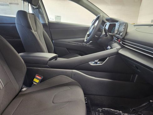 New 2026 Hyundai Elantra Blue image 28