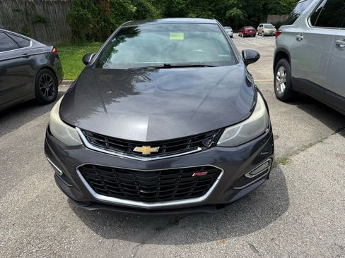 Used 2016 Chevrolet Cruze LT w/ Convenience Package FWD image 2