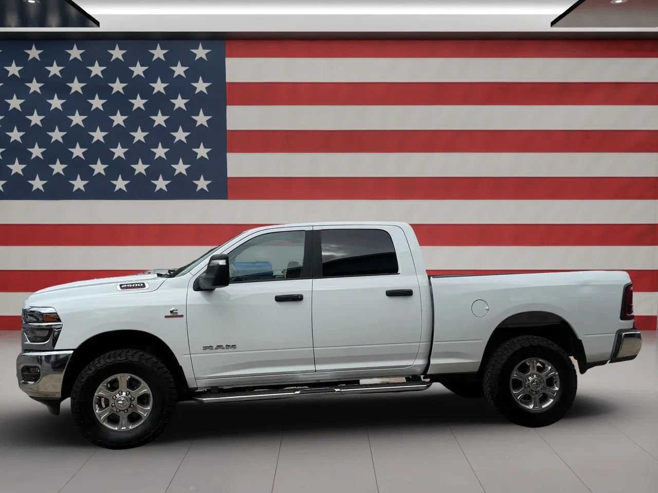 Used 2025 RAM 2500 Big Horn AWD/4WD image 3
