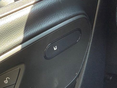 Used 2025 Mercedes-Benz Sprinter 2500 image 16