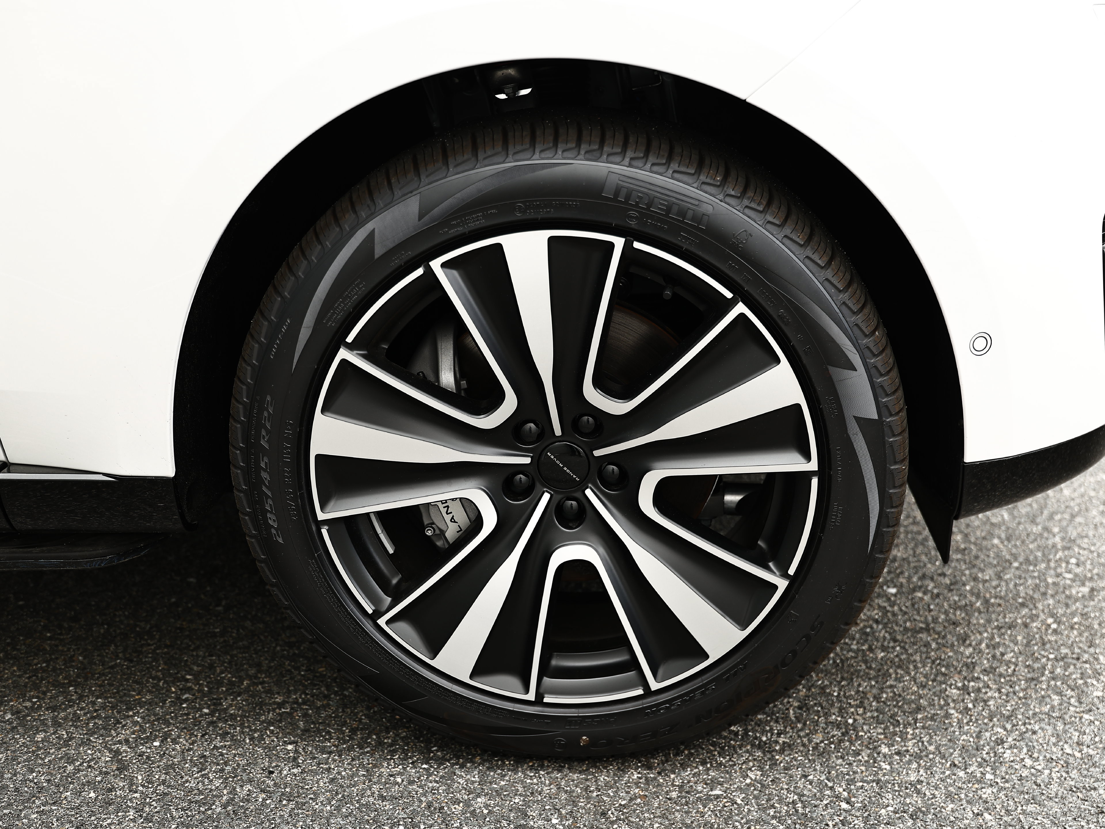 New 2026 Land Rover Range Rover SE AWD/4WD image 12