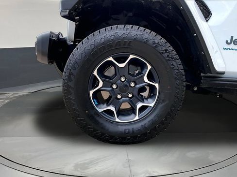 Used 2023 Jeep Wrangler Unlimited Rubicon 4xe w/ Cold Weather Group AWD/4WD image 35