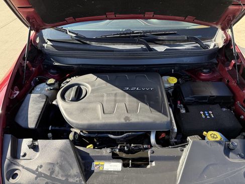 Used 2014 Jeep Cherokee Trailhawk w/ Comfort/Convenience Group image 9