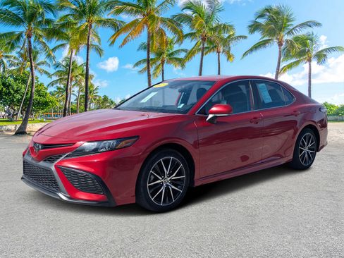 Used 2023 Toyota Camry SE FWD image 7