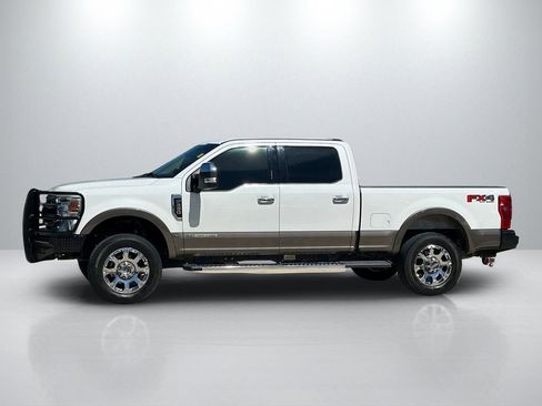 Used 2020 Ford F250 Lariat w/ Chrome Package image 8