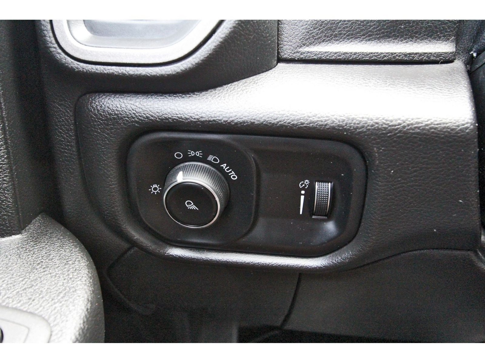 Used 2022 RAM 2500 Tradesman w/ Snow Chief Group AWD/4WD image 19
