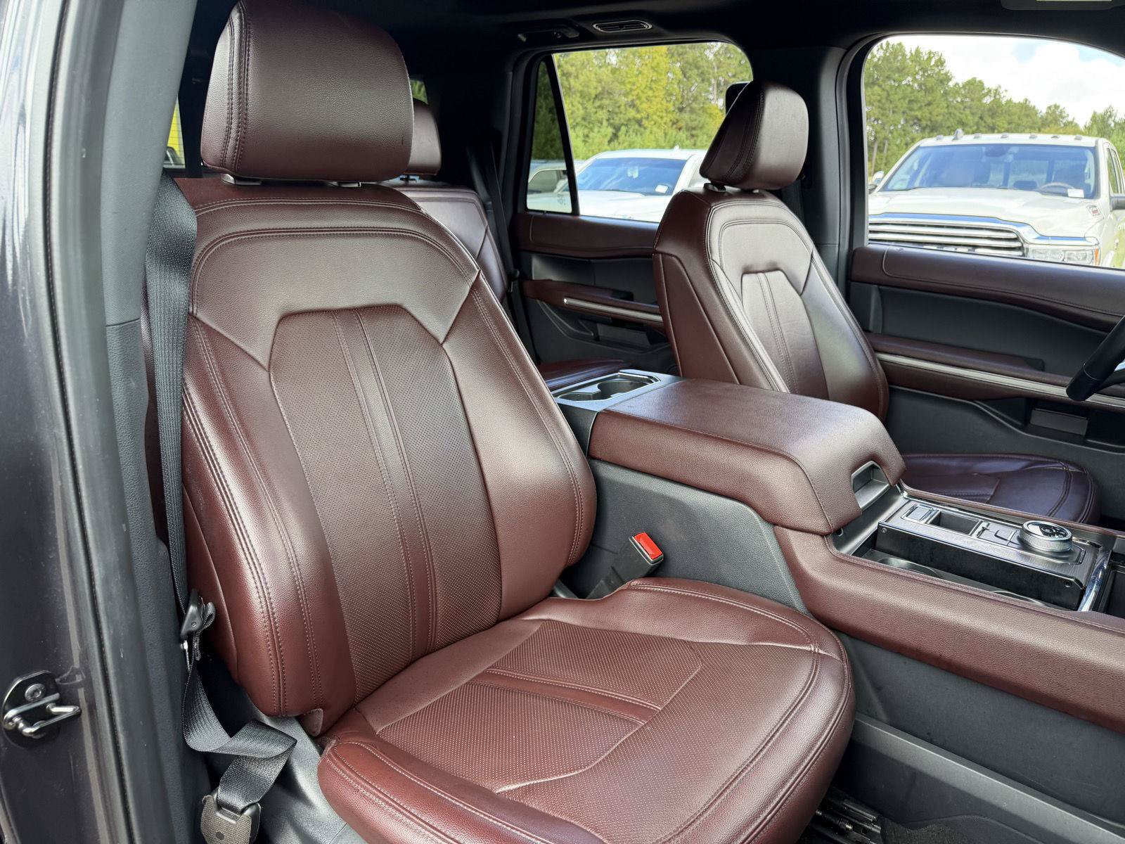 Used 2024 Ford Expedition Limited RWD image 21