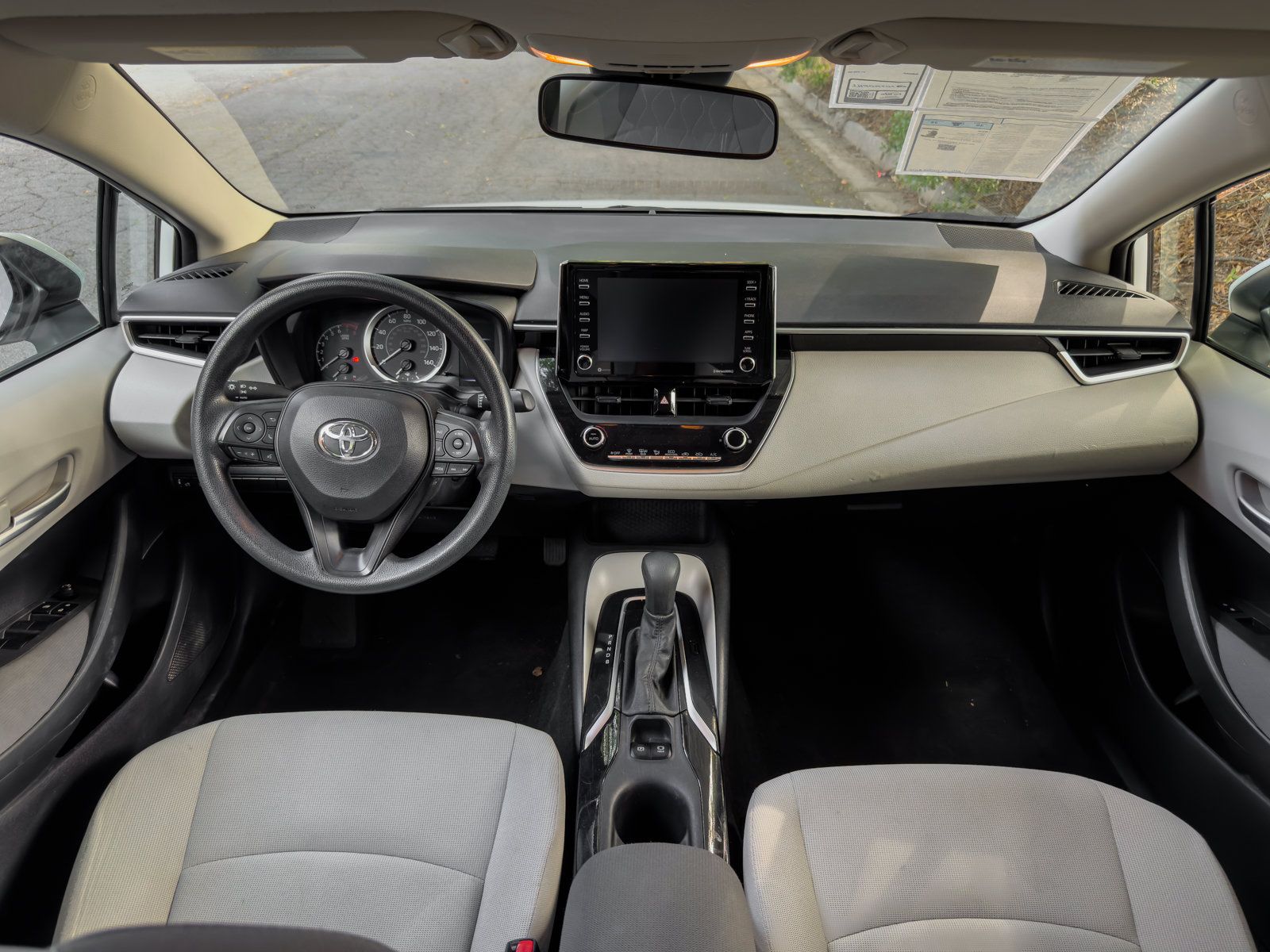 Used 2021 Toyota Corolla LE FWD image 5