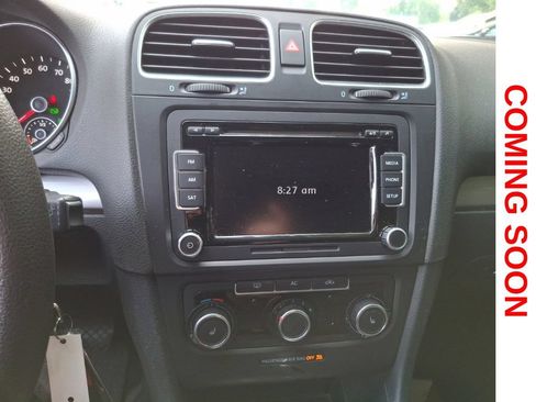 Used 2012 Volkswagen Golf 4-Door FWD image 13