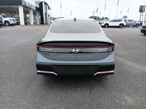 Used 2025 Hyundai Sonata SE FWD image 5