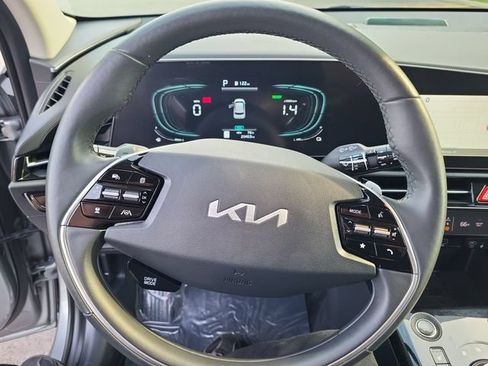 Certified 2023 Kia Niro EX FWD image 20