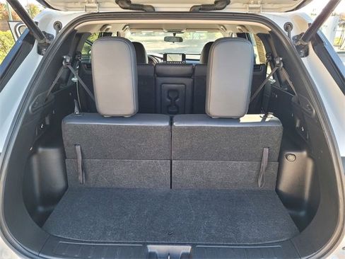 Used 2024 Mitsubishi Outlander SE image 26