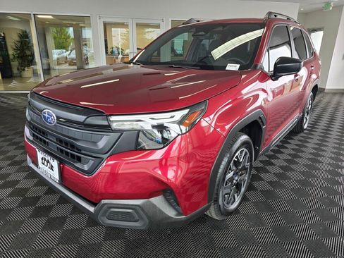 Used 2025 Subaru Forester AWD/4WD image 7