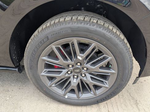 New 2025 Ford Expedition Platinum w/ Stealth Performance Package AWD/4WD image 11