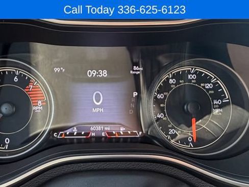 Used 2021 Jeep Cherokee Latitude Lux w/ Sun & Sound Group AWD/4WD image 26