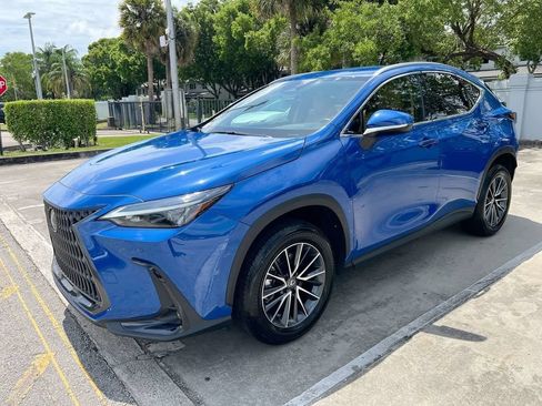 Used 2025 Lexus NX 250 FWD w/ Towing Package (2000 Lbs) image 3