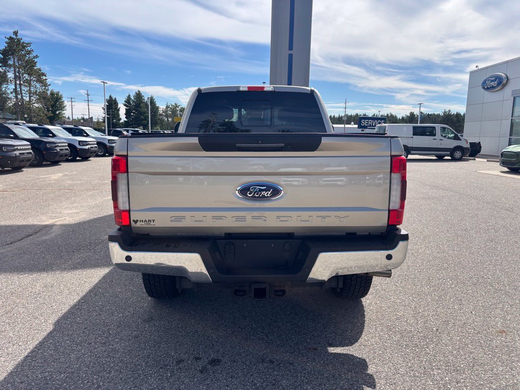 Used 2017 Ford F350 Lariat w/ Lariat Ultimate Package AWD/4WD image 4