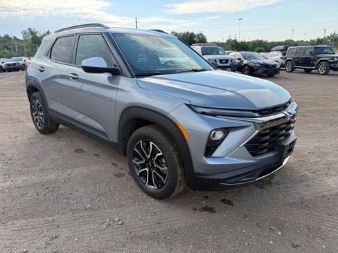 Used 2024 Chevrolet TrailBlazer ACTIV w/ Convenience Package AWD/4WD image 8