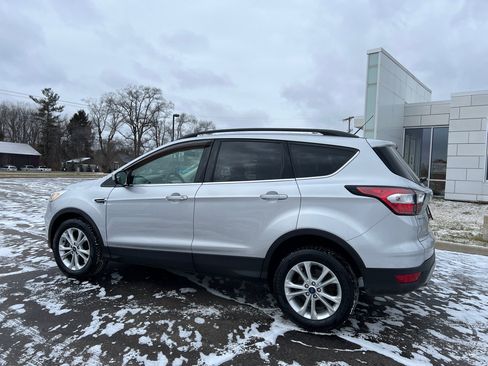Used 2018 Ford Escape SE image 4
