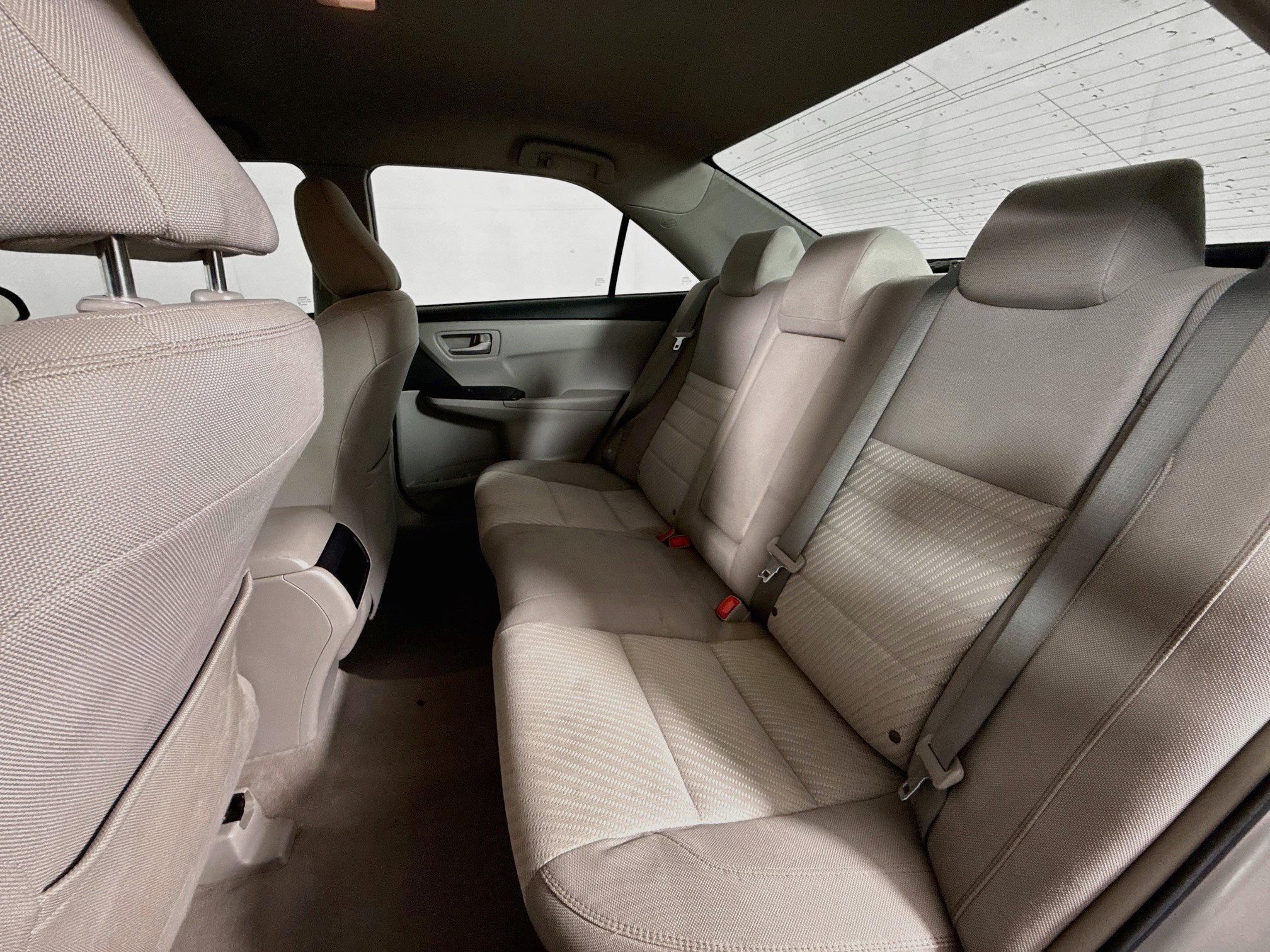Used 2015 Toyota Camry LE FWD image 21