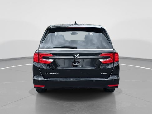 Used 2023 Honda Odyssey Elite image 6