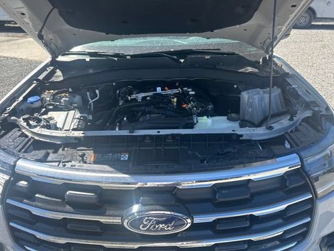 New 2026 Ford Explorer Active w/ Active Comfort Package RWD image 21