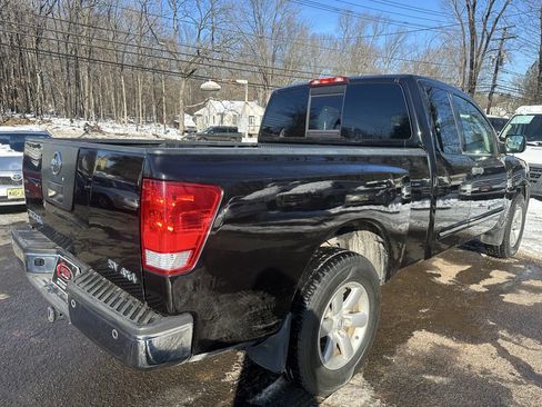 Used 2012 Nissan Titan SV w/ SV Value Truck Pkg image 5