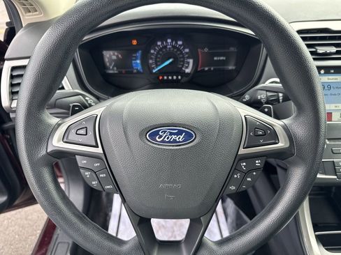 Used 2018 Ford Fusion SE w/ Fusion SE Technology Package image 30