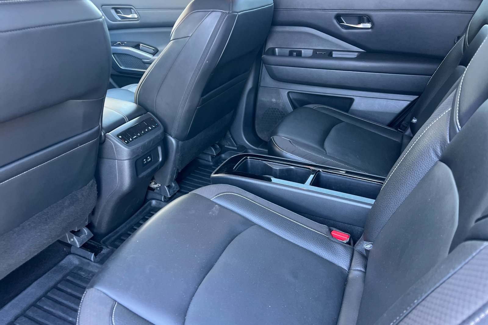 Used 2023 Nissan Pathfinder SL w/ SL Premium Package AWD/4WD image 14
