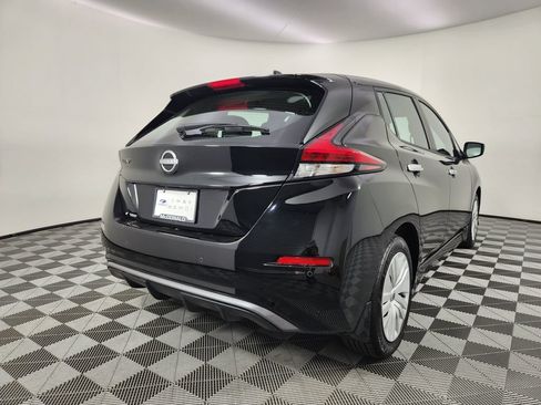Used 2025 Nissan Leaf S FWD image 5