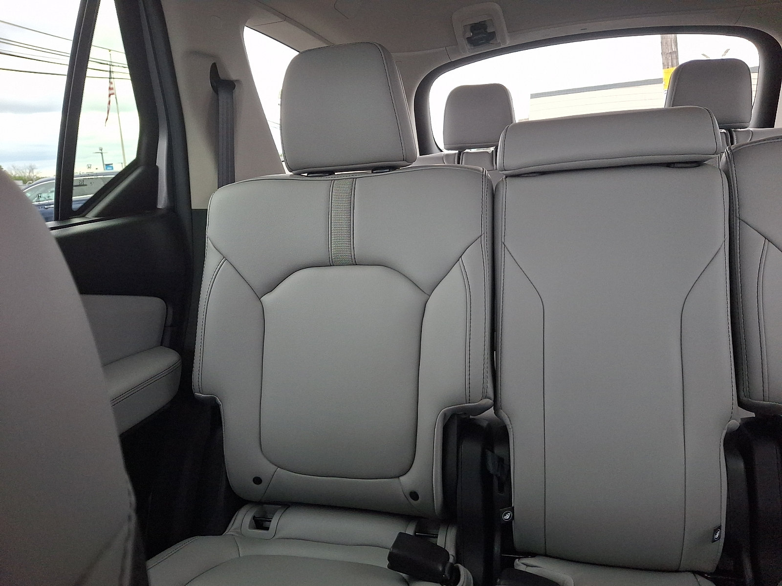 Used 2025 Honda Pilot EX-L image 14