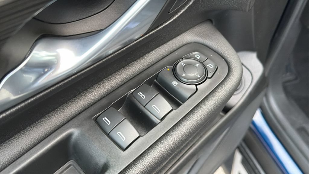 Used 2022 GMC Terrain SLE w/ Driver Convenience Package FWD image 12