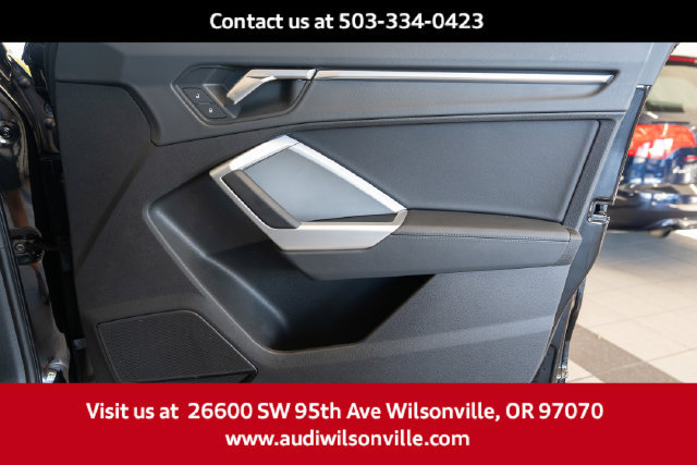 Used 2025 Audi Q3 2.0T Premium Plus w/ Premium Plus Package AWD/4WD image 28
